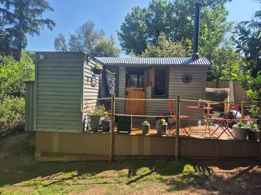 Spinney Retreats - 2 X Unique Shepherds Huts Dog Friendly Northampton Exterior foto